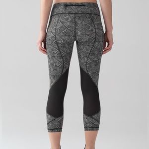 Lululemon Pace Rival Crop Formation Alpine White Black / Black